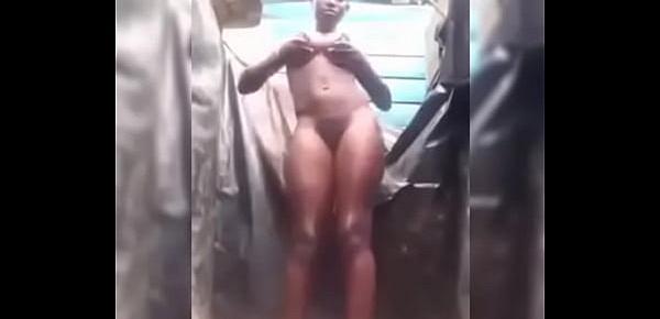  Naija HighSchool Student Dancing Naked In Public
